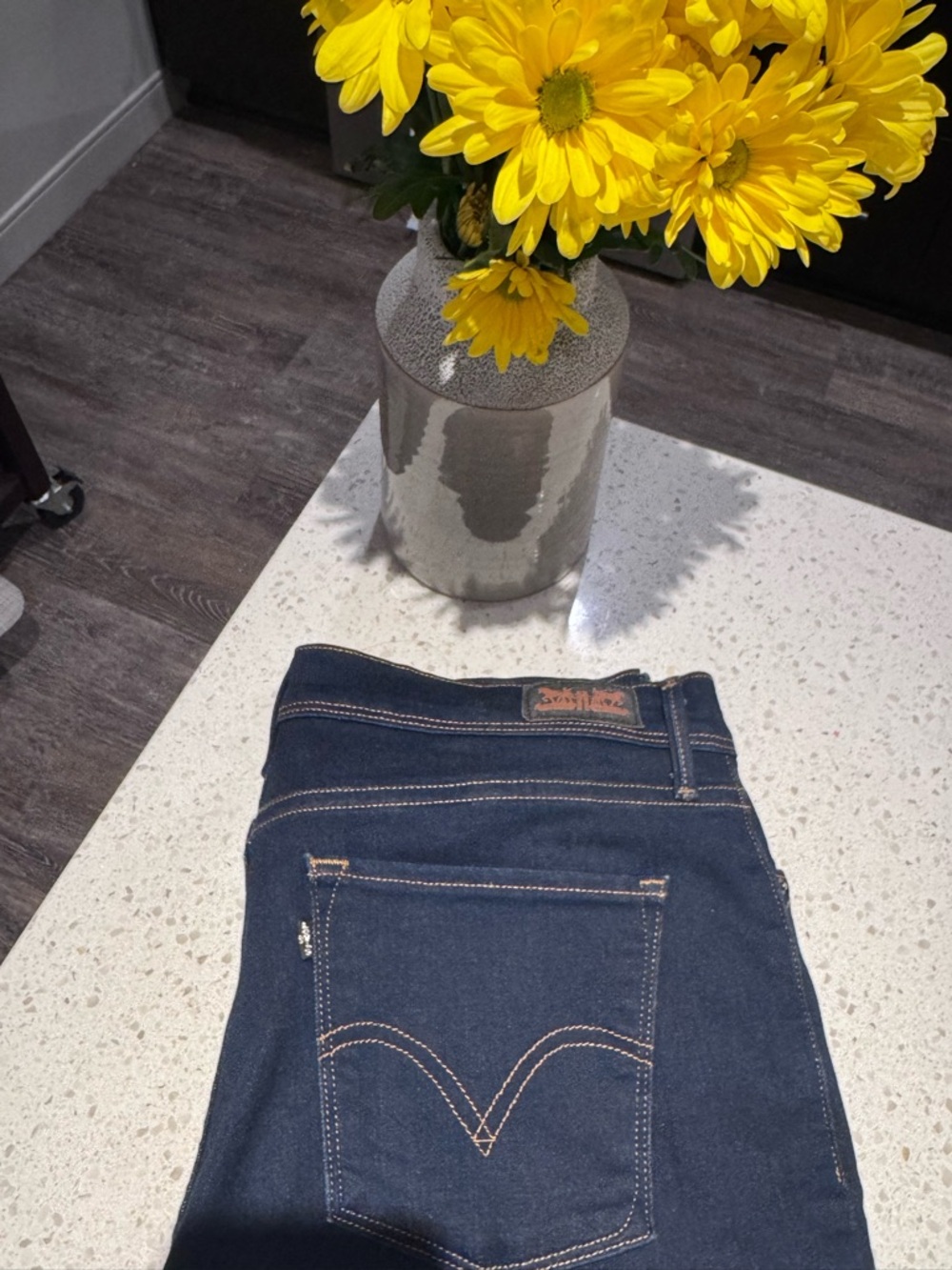 Dark Blue Women's Jeans - Classic Pocket Stitch